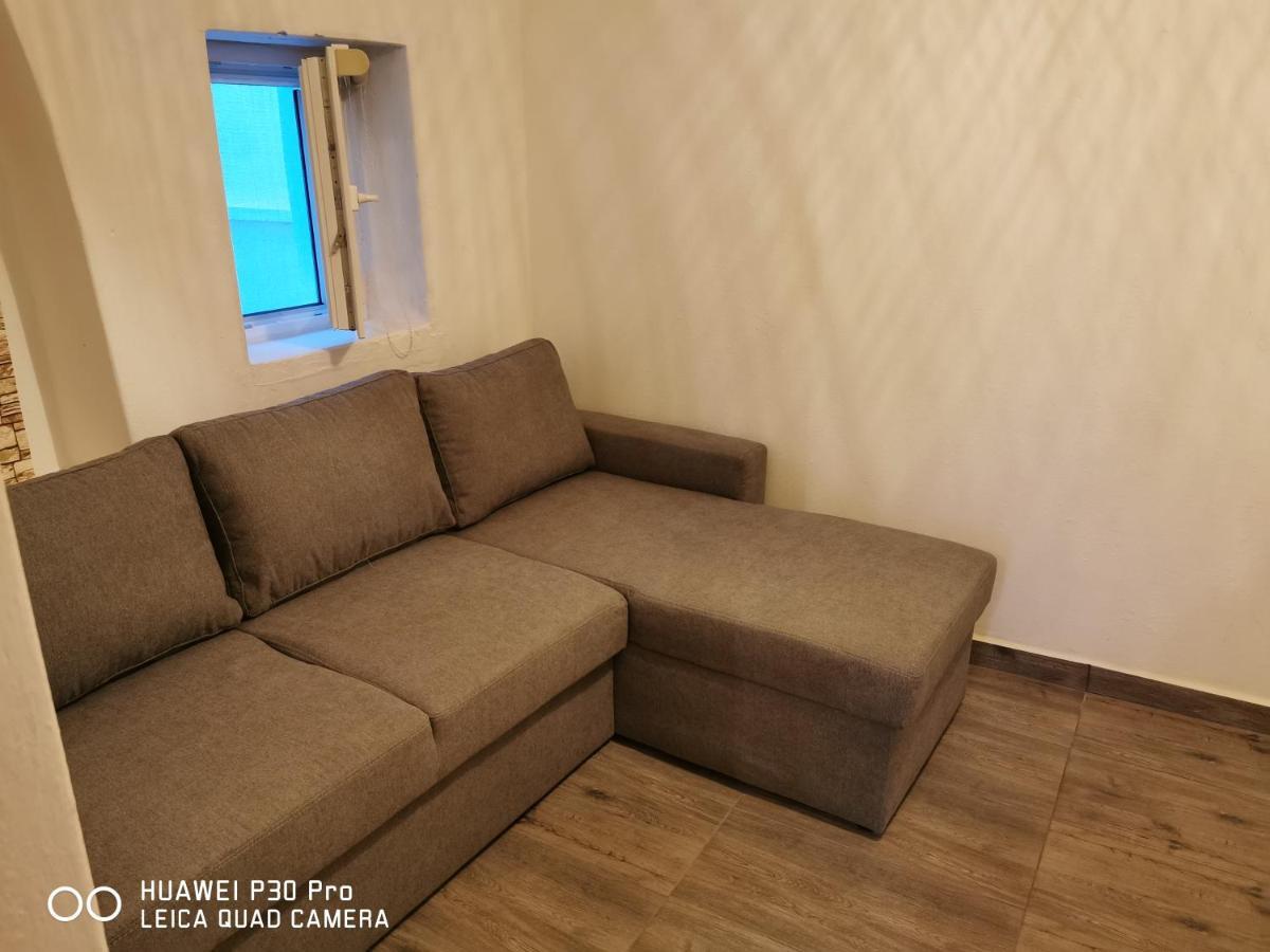 View Rooms Piso Livadi Eksteriør bilde